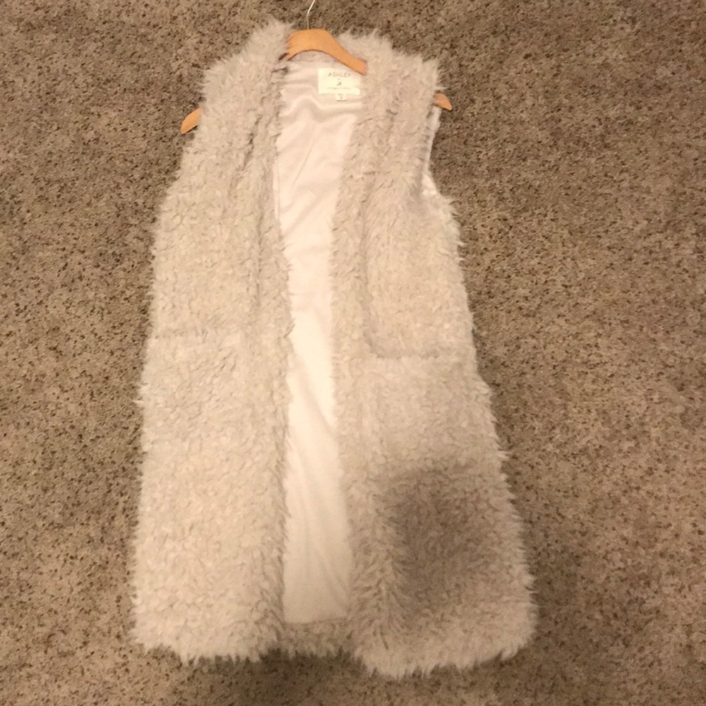 Fur vest